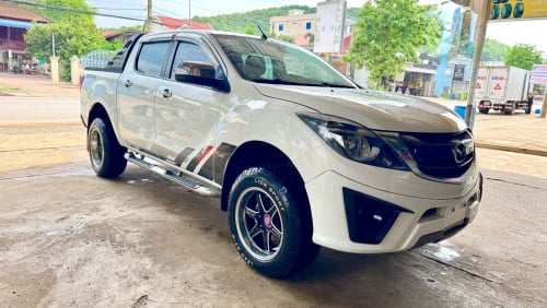 Mazda ឆ្វេងសុិនម៉ាសុិនធំ3.2 auto capita (4*4)