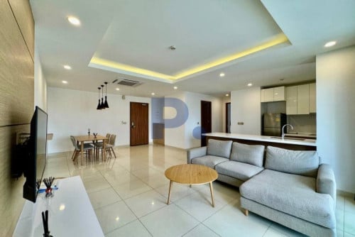 Modern 2 Bedrooms Apartment for RENT near BKK1 with Gym and Pool