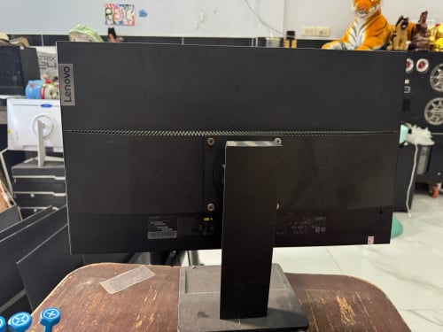 Monitor Lenovo E24-20 មួយទឹកស្អាត សូមទាក់ទងតាម Telegram