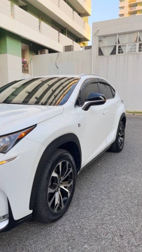 NX 200T F Sport ស្តុកថ្មី