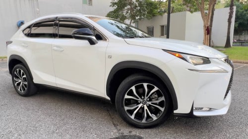 NX 200T F Sport ស្តុកថ្មី