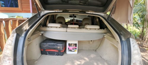 Prius 04 hfull តម្លៃ 7900$ទីតាំង ប៉ៃលិន