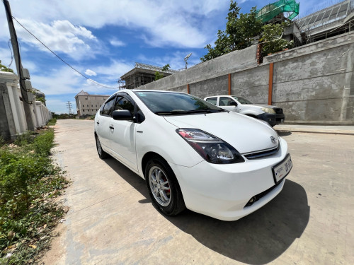 Prius 07 full option Turing កន្ទុយត្រីធំ អត់បុកប៉ះ រំលោះសុទ្ធបាន
