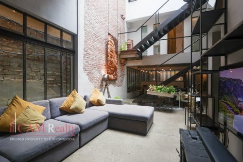Renovated 3 Bedroom Townhouse For Rent in Tonle Basak