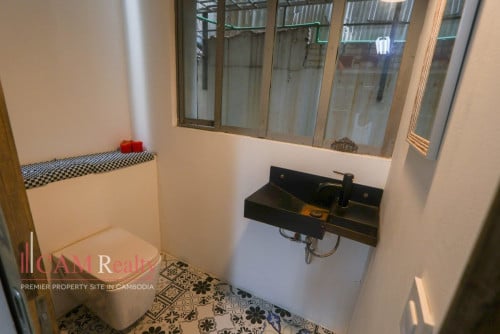 Renovated 3 Bedroom Townhouse For Rent in Tonle Basak