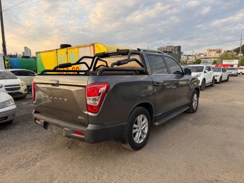 Ssangyung Rex ton pick up