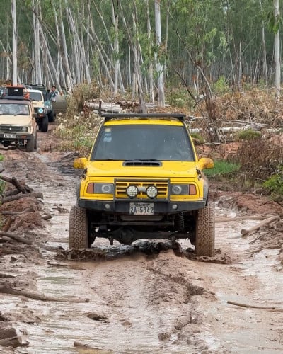 Suzuki Tracker Customized ដូរម៉ាសុីនរួច​ ​ 2KD Hilux Vigo 2013 - ប៉ុង​ 2 Land Cruiser​ រៀបស្អាត
