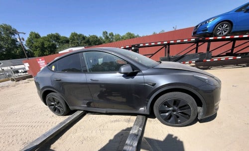 Tesla model Y 2024 Long Range