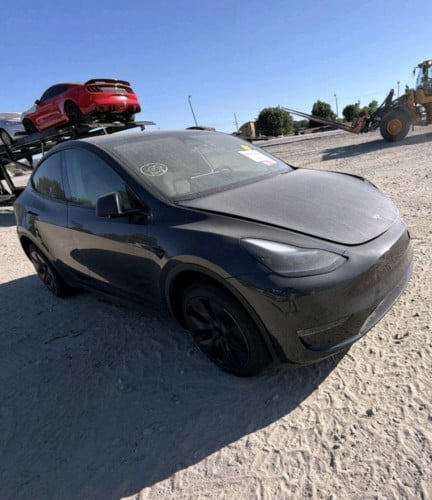 Tesla model Y 2024 Long Range
