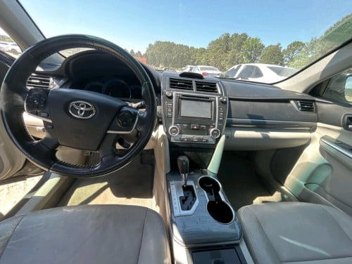 Toyota Camry Hybrid XLE 2013 Full Option