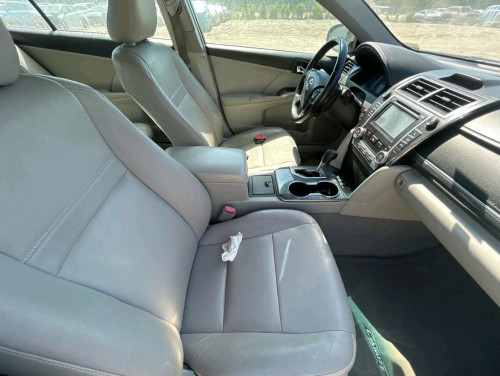 Toyota Camry Hybrid XLE 2013 Full Option