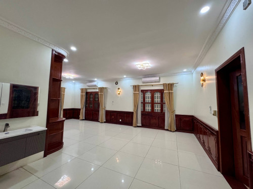VILLA FOR RENT AT BKK1, PHNOMPENH