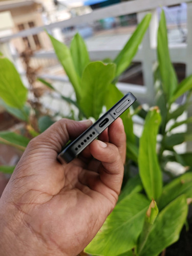 Xiaomi 15 12g/256g_CH(វៃដូរបាន)👉$375
