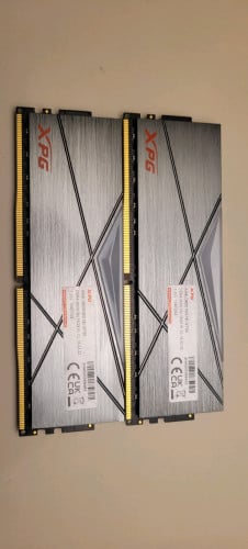 XPG RAM DDR4 16GB 3600 / GAMING PC