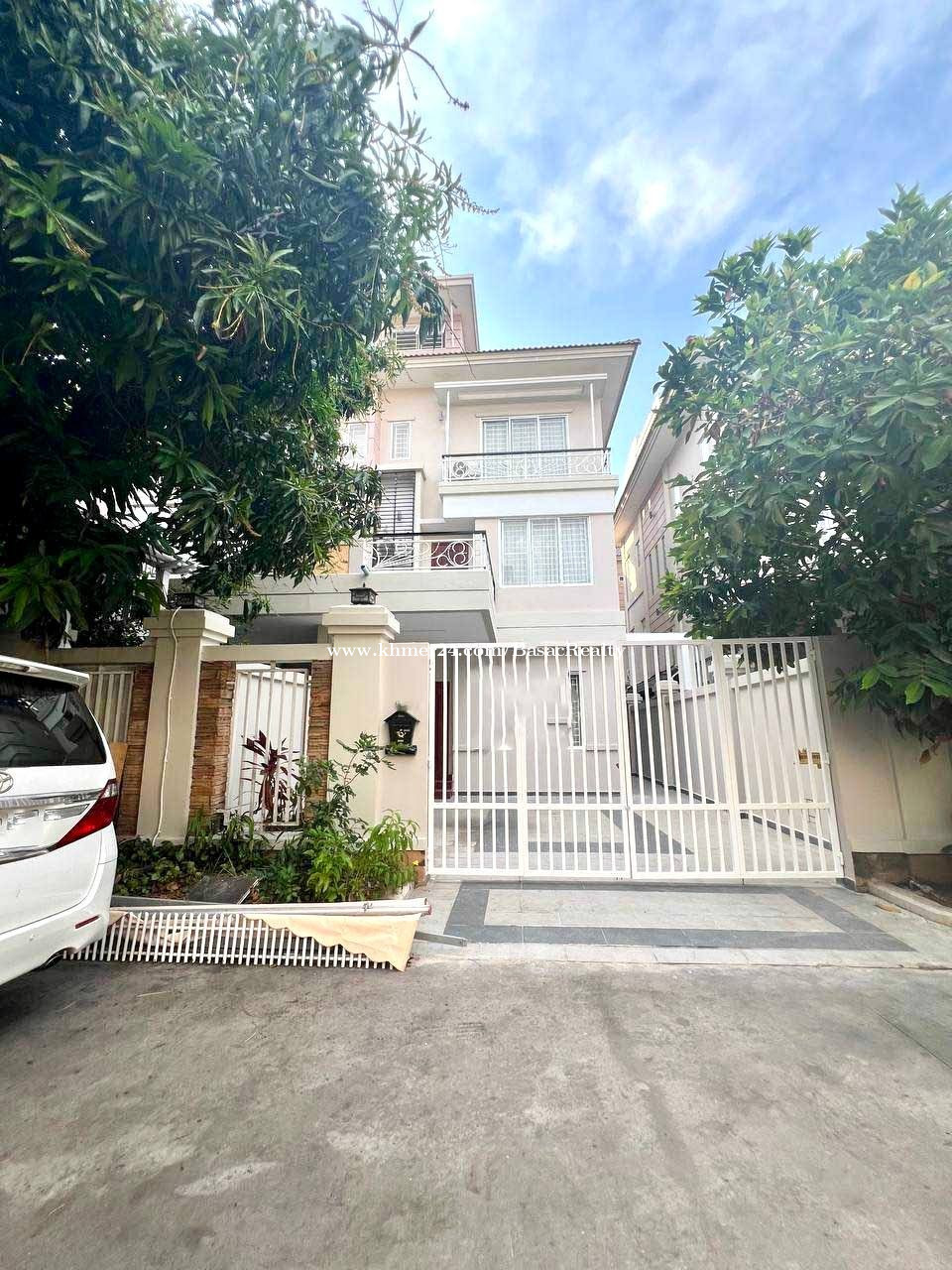 Twin Villa for Rent in Borey Peng Huoth Boeung Snor