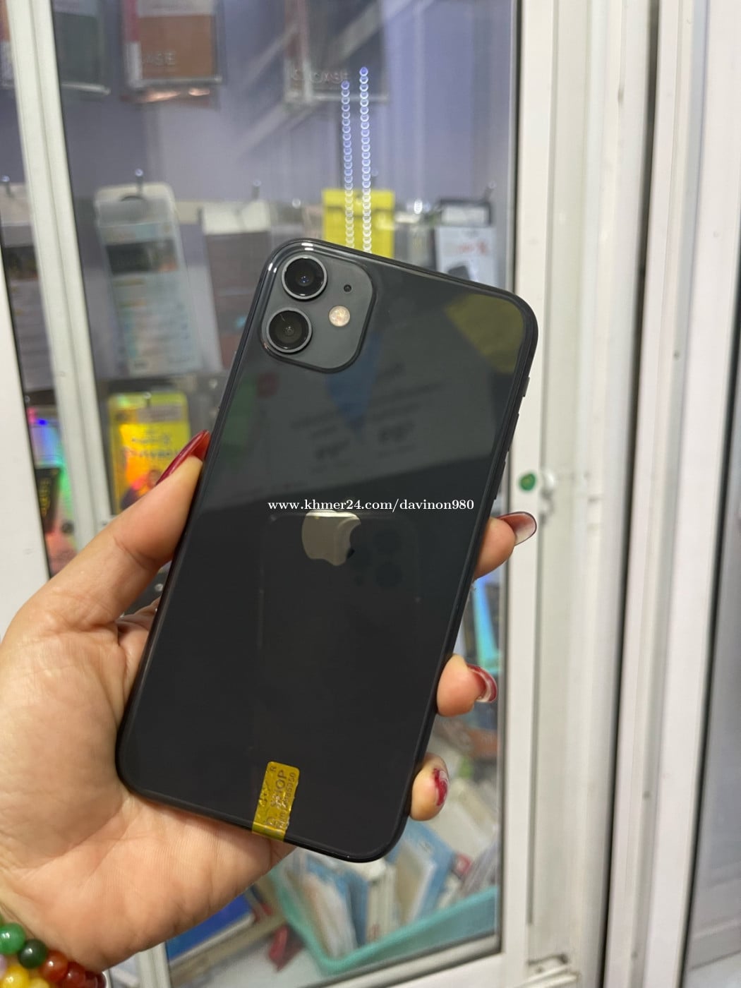 iPhone 11/64GB/LLតួរស្អាតថ្មថ្មី(ធានា១ខែលើម៉ាសុីន)