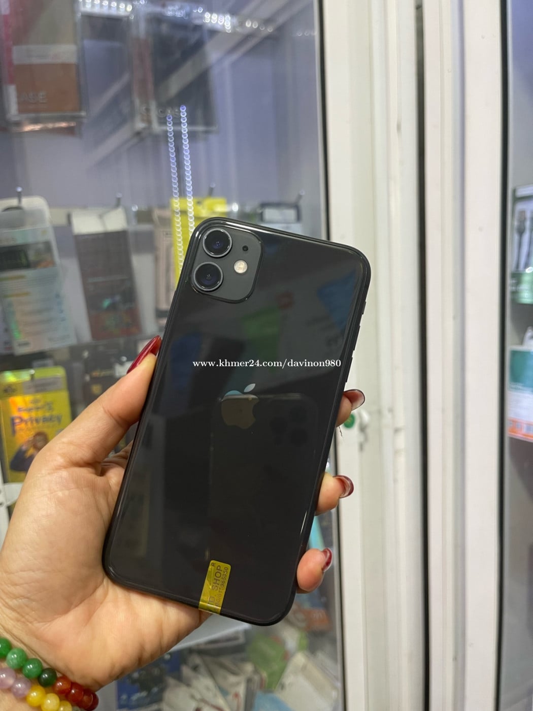 iPhones 11/64GB/LLថ្ម74%តួរស្អាតសុីនសានុំ(ធានា1ខែលើម៉ាសុីន)