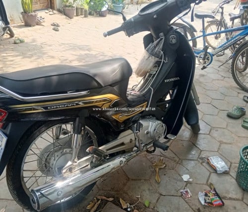 ម៉ូតូលក់