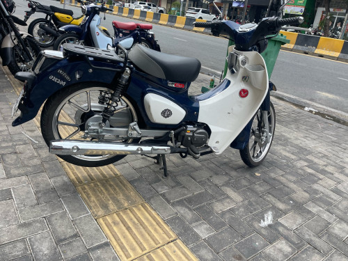 ម៉ូតស្អាត. ម្ចាស់ទីមួយ.