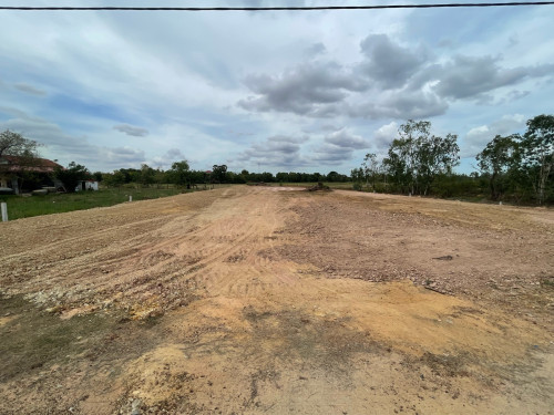 ដីលក់ ក្បាល ៣៣ម បណ្ដោយ ៩០ម