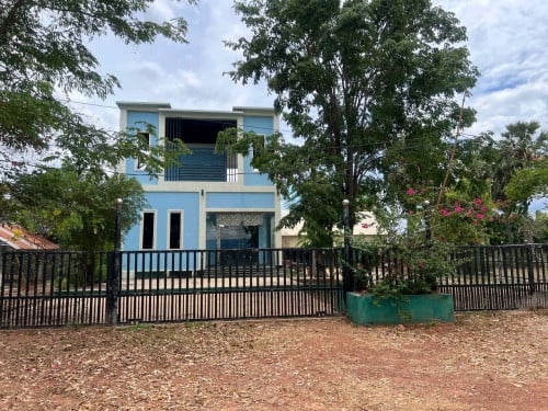 ផ្ទះទទេសម្រាប់លក់