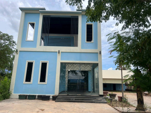 ផ្ទះទទេសម្រាប់លក់