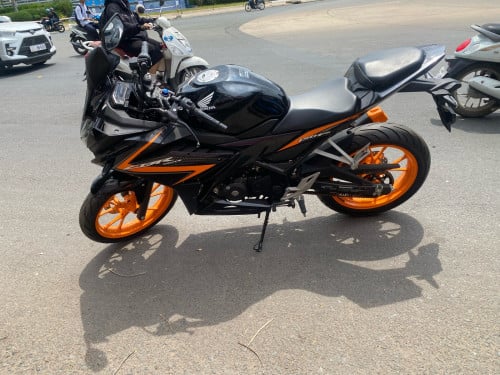 ម៉ូតូលក់