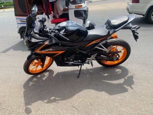 ម៉ូតូលក់