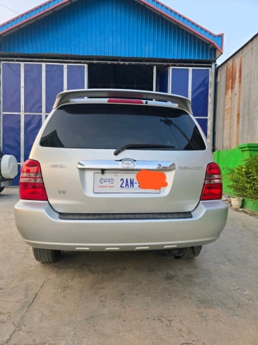 ប្រភេទ ឡានស្អាតអត់បុកអត់ប៉ះអត់ច្រេះ