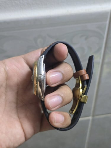 នាឡិកាលក់