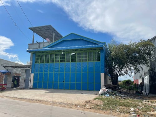 ឃ្លាំងសម្រាប់ជួលនៅជិតវត្តក្រាំងធ្នង់