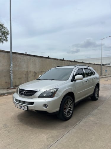ថ្មីណាស់ម្ចាស់ដេីម