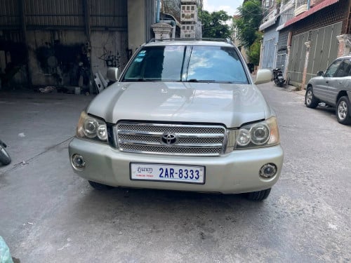 ឡានលក់2002ហ្វូប៉ុងមួយថ្នាំហ្សុីនមួយជុំ