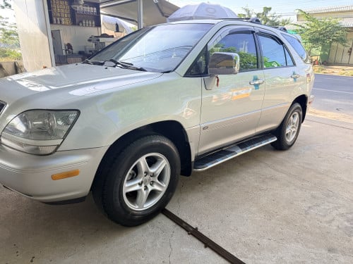 ឡានលក់ឆ្នាំ 2002 ប៉ុង 01 ឡានថ្មីណាស់