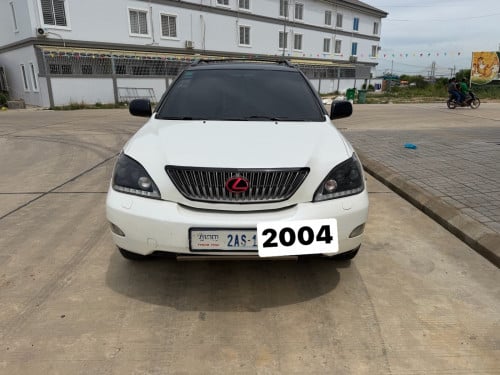 ឡានលក់ឆ្នាំ2004ប៉ុង(2)ពាក់កណ្ដាលហ្វូលក្នុងលឿងពួកស្បែក