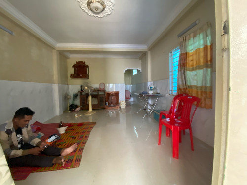 ឡៃឡង់ផ្ទះល្វែង 25,000$ ម្ចាស់បន្ទាន់លុយបង់ធនាគារ ក្រុងតាខ្មៅ
