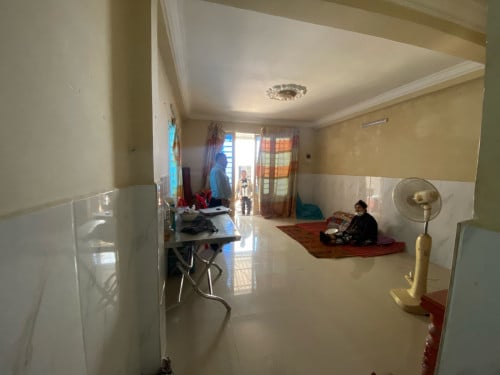 ឡៃឡង់ផ្ទះល្វែង 25,000$ ម្ចាស់បន្ទាន់លុយបង់ធនាគារ ក្រុងតាខ្មៅ