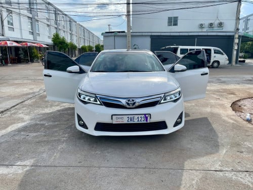 [ឡានស្អាត ម្ចាស់ដើមលេងជុំវិញខ្លួនហើយស្រេច!] លក់ Camry 2012 XLE Full Option