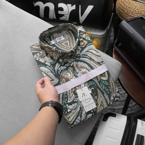 អាវក្រណាត់ដៃវែង / Long-Sleeve Shirt