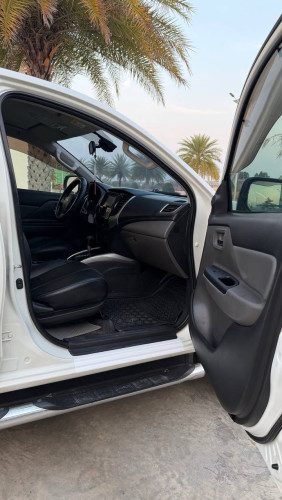 លក់mitsubishi triton 2016 full option ឆ្វេងសុីនឡានស្អាតអត់បុក