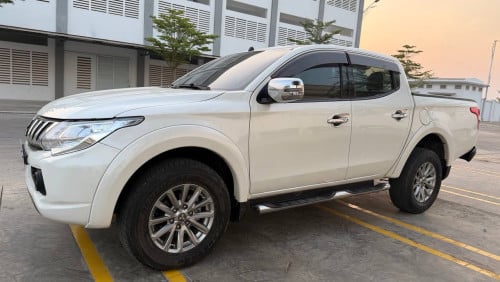 លក់mitsubishi triton 2016 full option ឆ្វេងសុីនឡានស្អាតអត់បុក