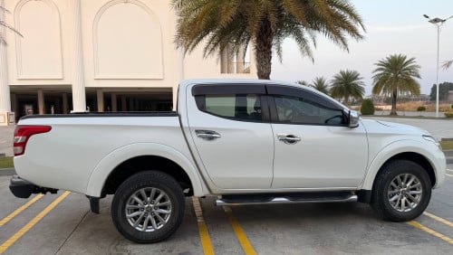 លក់mitsubishi triton 2016 full option ឆ្វេងសុីនឡានស្អាតអត់បុក