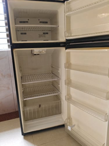 ទូទឹកកកអាមេរិក ម៉ាកsanyo