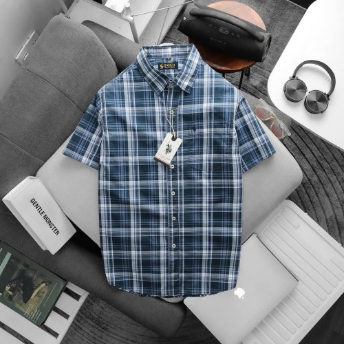 អាវក្រណាត់ដៃខ្លី / Short-Sleeve Plaid Shirt