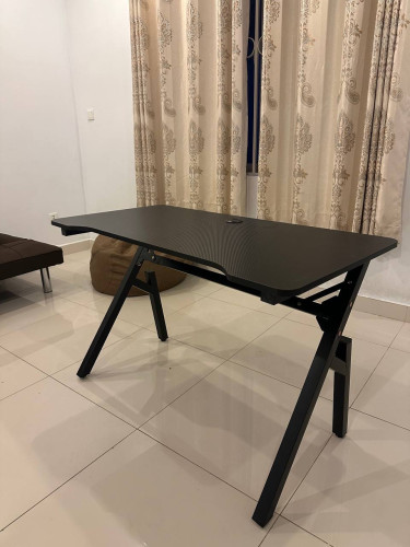តុហ្គេម (table )