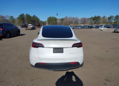 ឡានសាង​ Tesla model y