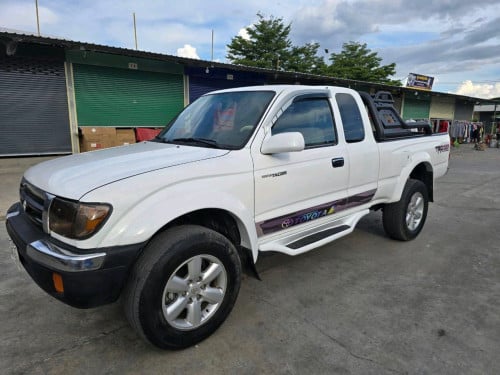 លក់ឡាធូរថ្លៃ Toyota Tacoma ឆ្នាំ2000 V4 P1