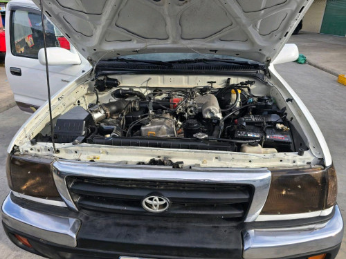 លក់ឡាធូរថ្លៃ Toyota Tacoma ឆ្នាំ2000 V4 P1