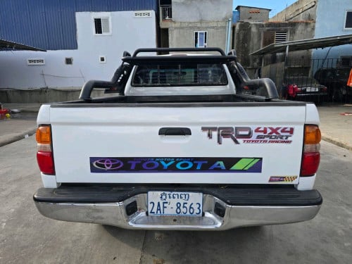 លក់ឡាធូរថ្លៃ Toyota Tacoma ឆ្នាំ2000 V4 P1