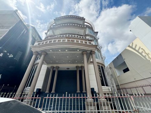 ๐กCommercial Buildingโ Forโ Rent